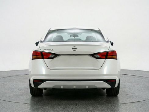 Used 2025 Nissan Altima 2.5 SV image 7