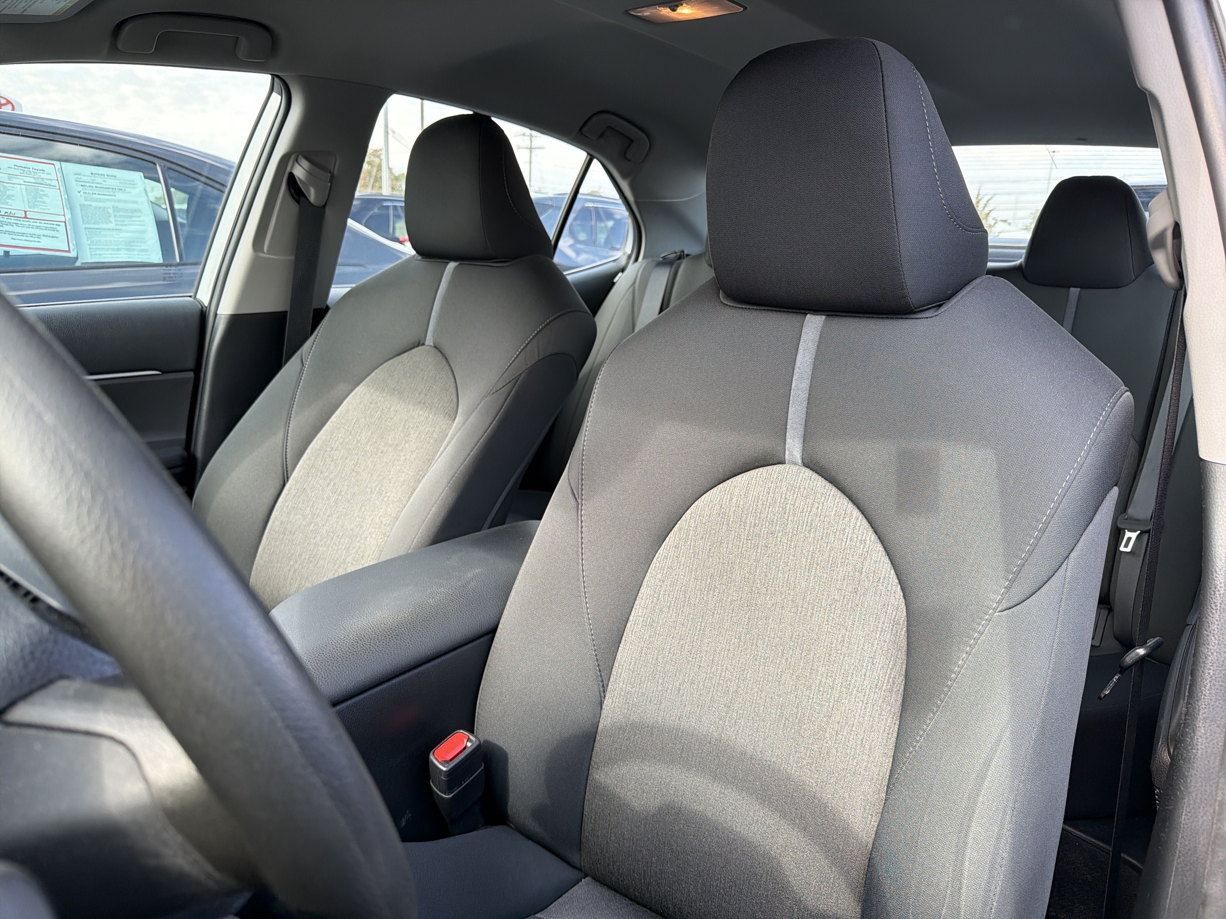 Used 2022 Toyota Camry LE w/ Carpet Mat Package (TMS) FWD image 10
