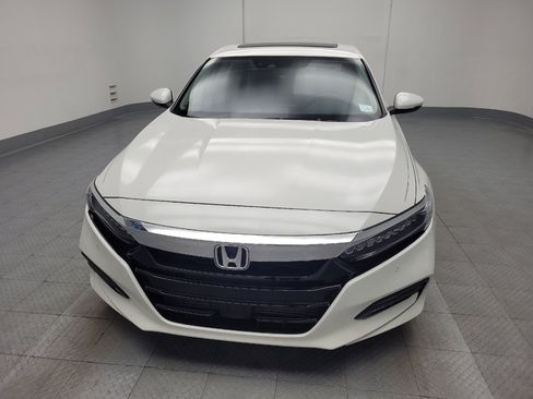 Used 2018 Honda Accord Touring image 15
