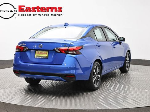 Used 2022 Nissan Versa SV FWD image 5