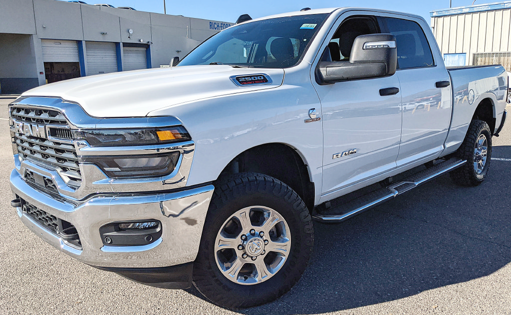 Used 2025 RAM 2500 Big Horn AWD/4WD image 6