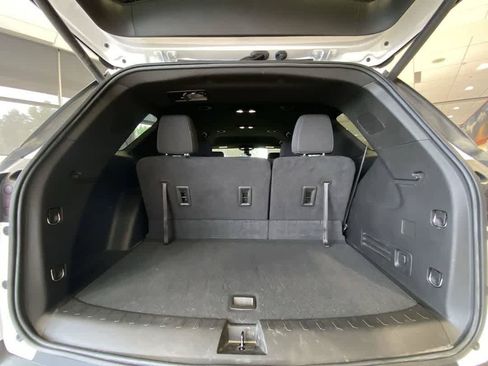 Used 2022 Chevrolet Traverse LT AWD/4WD image 26