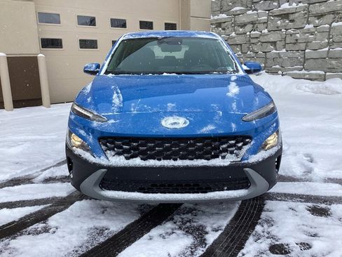 Used 2022 Hyundai Kona SE image 2