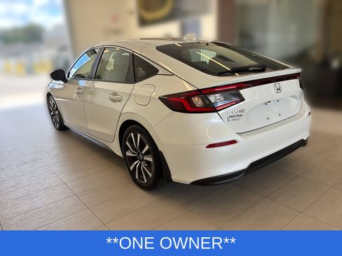 Certified 2024 Honda Civic EX-L image 3