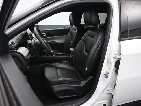 Used 2025 Jeep Compass Limited AWD/4WD image 21