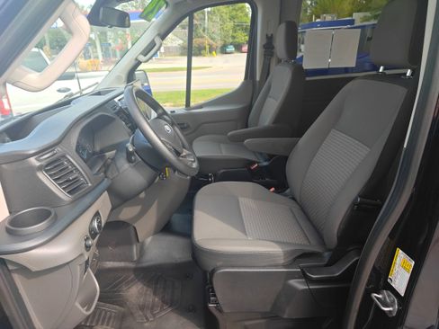 Used 2024 Ford Transit 350 XLT image 14