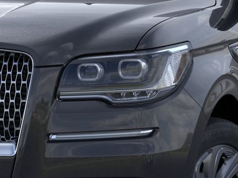 New 2024 Lincoln Navigator Reserve AWD/4WD image 18