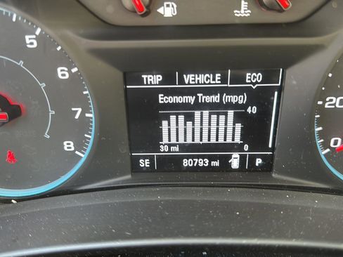 Used 2020 Chevrolet Equinox LS FWD image 10