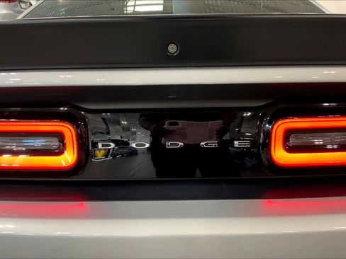 Used 2020 Dodge Challenger SRT Hellcat Redeye image 26