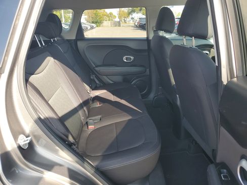 Used 2019 Kia Soul image 12