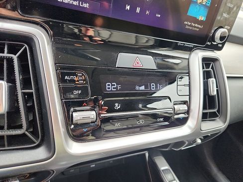 Certified 2022 Kia Sorento S image 16