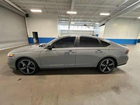 Used 2023 Honda Accord Sport image 6
