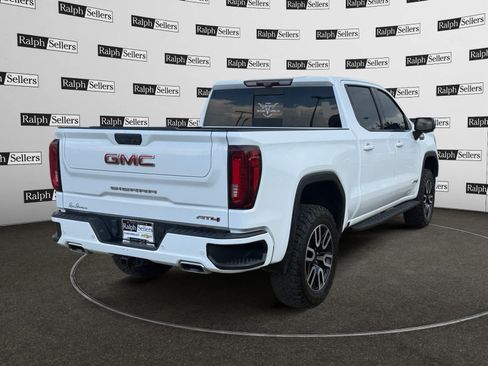Used 2022 GMC Sierra 1500 AT4 w/ AT4 Premium Package AWD/4WD image 6