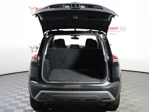 Used 2023 Nissan Rogue S image 9
