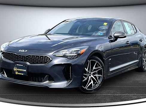 Used 2022 Kia Stinger GT-Line w/ Sun & Sound Package RWD image 3