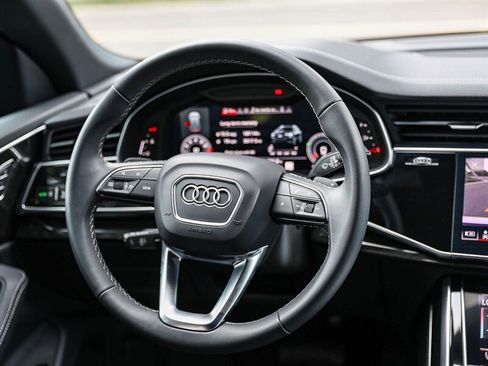 Used 2025 Audi Q8 Premium Plus AWD/4WD image 20
