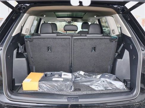 New 2026 Volkswagen Atlas SE FWD image 10