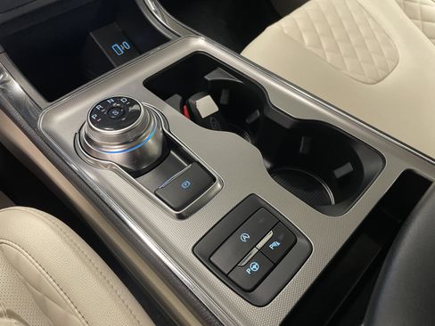 Used 2024 Ford Edge Titanium w/ Titanium Elite Package image 14