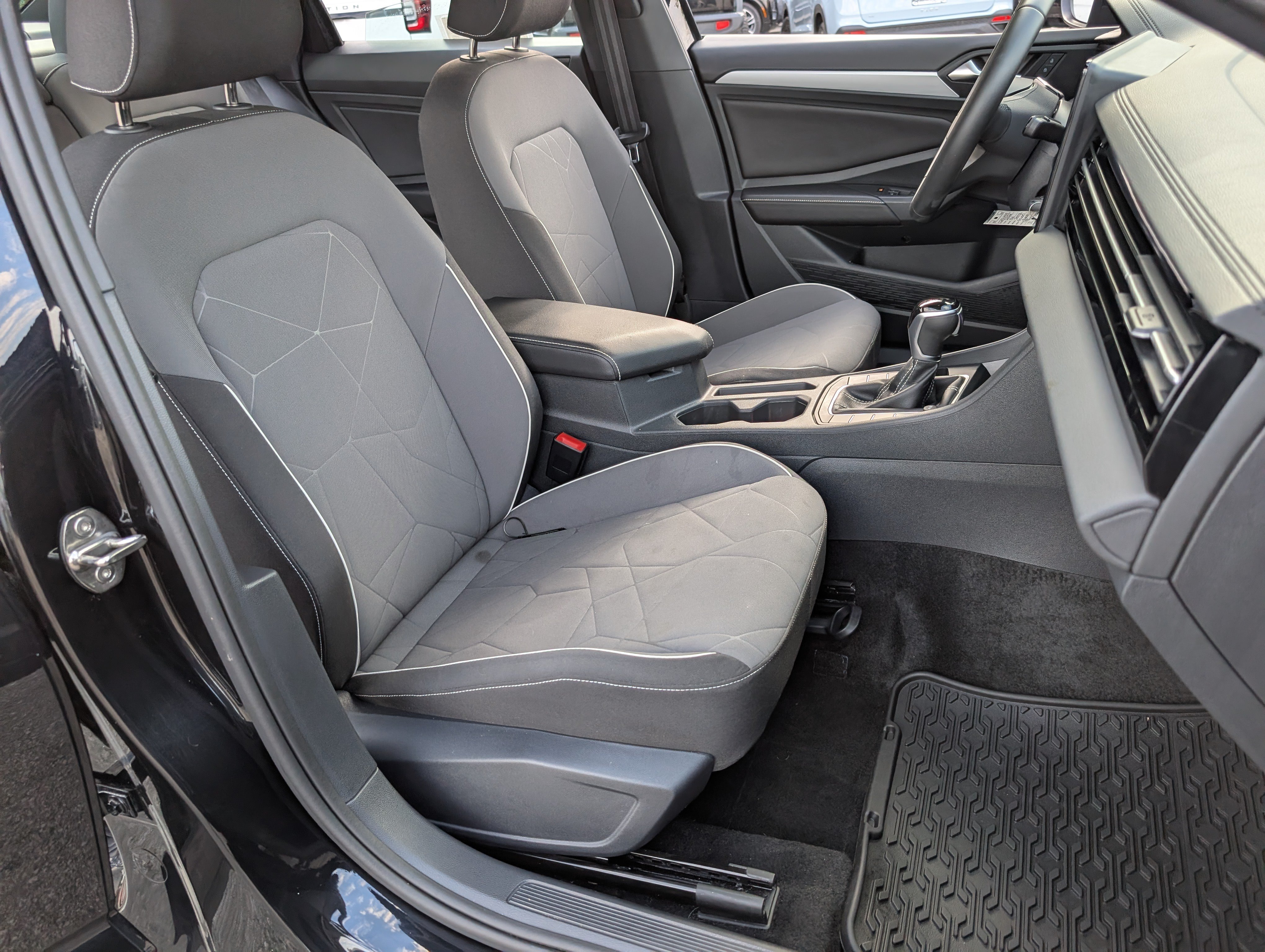 Used 2026 Volkswagen Jetta Sport FWD image 19
