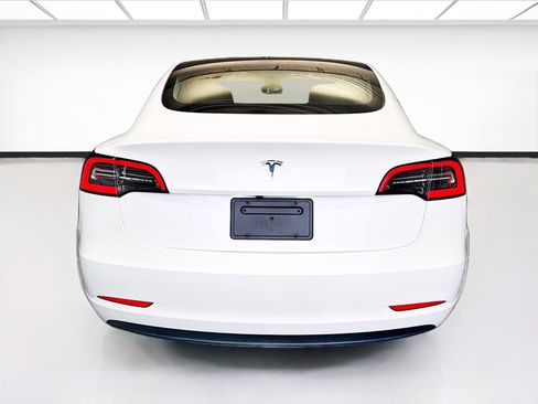 Used 2023 Tesla Model 3 Standard Range RWD image 5
