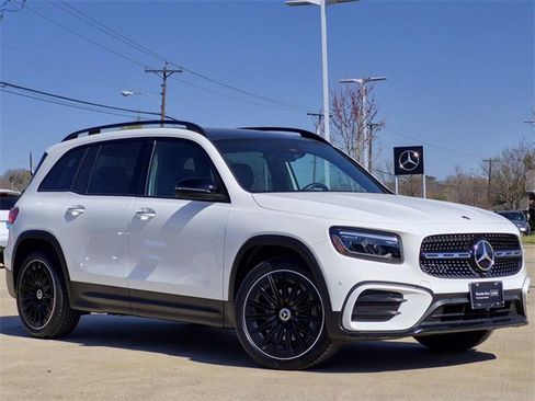 Certified 2025 Mercedes-Benz GLB 250 image 1