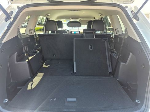 Used 2025 Volkswagen Atlas SE FWD image 10