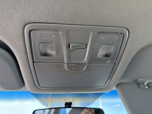 Used 2013 Hyundai Elantra GLS image 24