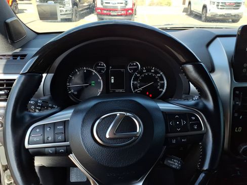 Used 2023 Lexus GX 460 Premium w/ Accessory Package AWD/4WD image 20