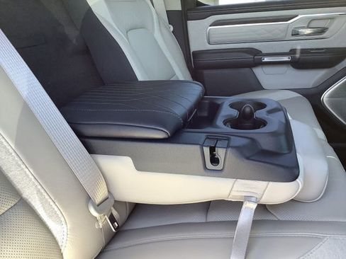 Used 2024 RAM 1500 Limited AWD/4WD image 42