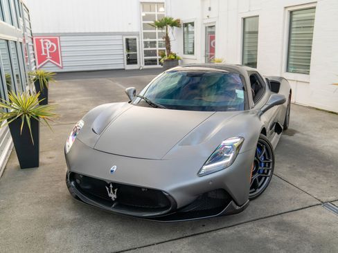 Used 2022 Maserati MC20 Coupe image 4