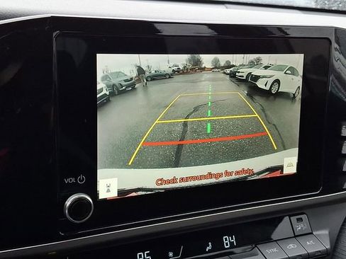 Used 2025 Toyota Camry SE image 14