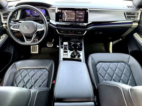 Used 2024 Volkswagen Atlas Cross Sport SEL Premium R-Line image 28