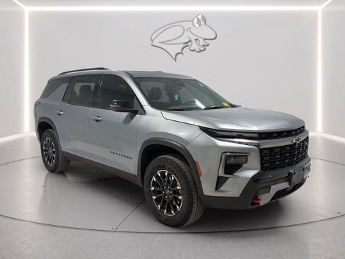 Used 2025 Chevrolet Traverse Z71 AWD/4WD image 7
