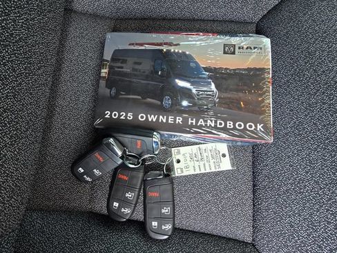 Used 2025 RAM ProMaster 2500 w/ Convenience Group FWD image 26