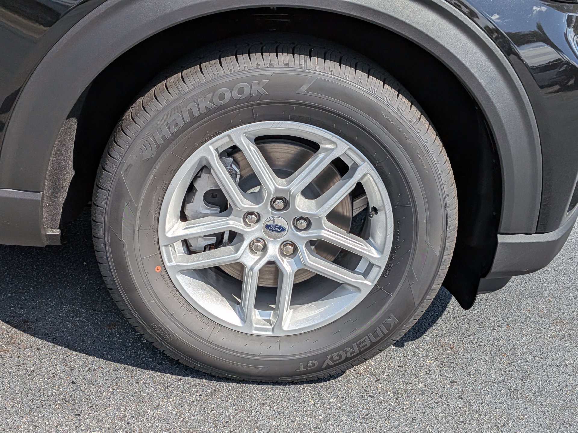 New 2027 Ford Explorer Active RWD image 13