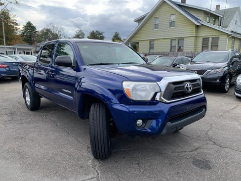 Used 2014 Toyota Tacoma 4x4 Double Cab image 3