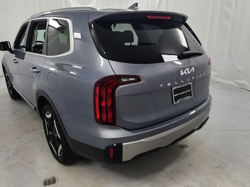 Used 2025 Kia Telluride S AWD/4WD image 5
