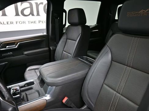 Used 2024 Chevrolet Silverado 1500 High Country w/ High Country Premium Package AWD/4WD image 16