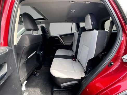 Used 2018 Toyota RAV4 XLE AWD/4WD image 20