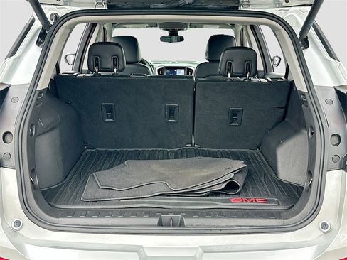 Used 2020 GMC Terrain SLT w/ Preferred Package image 26