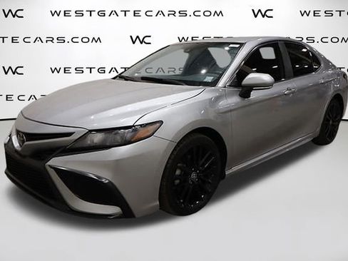 Used 2022 Toyota Camry SE image 38