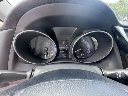 Used 2018 Toyota Corolla iM FWD image 18