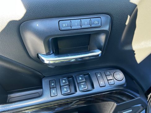 Used 2015 GMC Sierra 2500 Denali w/ Duramax Plus Package image 20