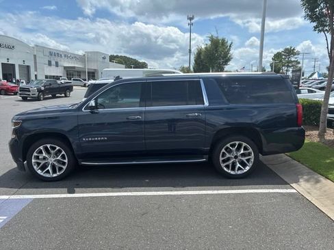 Used 2018 Chevrolet Suburban Premier AWD/4WD image 2
