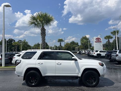 Used 2023 Toyota 4Runner SR5 Premium w/ Moonroof Package AWD/4WD image 11