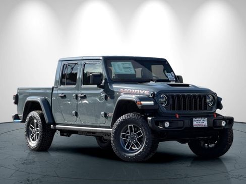 New 2026 Jeep Gladiator Mojave image 2