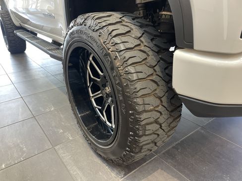 Used 2024 GMC Sierra 1500 Elevation AWD/4WD image 12