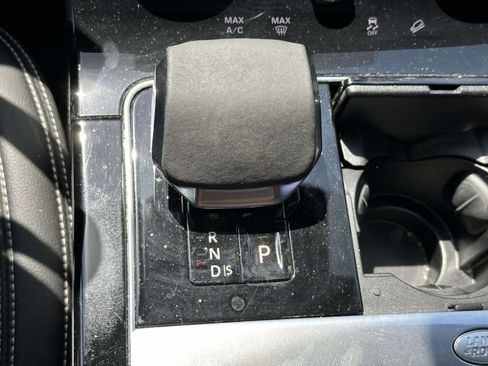 Used 2023 Land Rover Range Rover Velar R-Dynamic S image 29