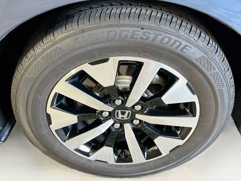 Used 2026 Honda Odyssey EX-L image 11