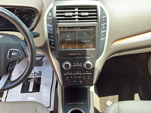 Used 2018 Lincoln MKC Select FWD image 32
